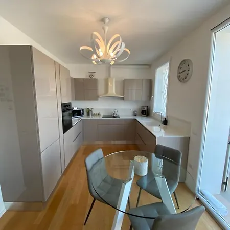 Beatrice Luxury Apartment